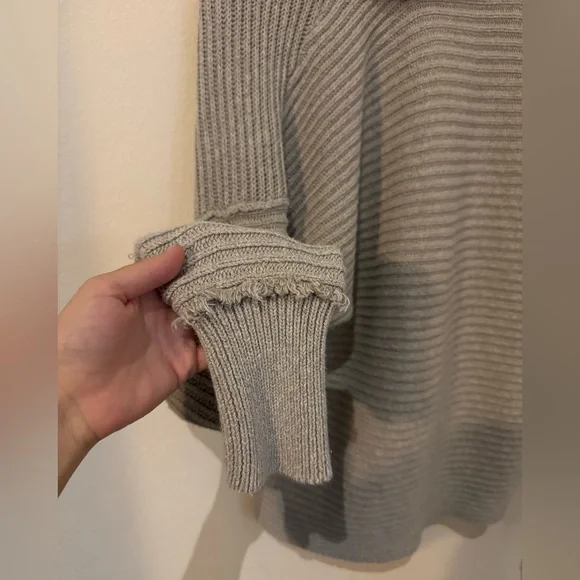 Free People M Tan Pebble Marlie V-neck Pullover Sweater - Picture 10 of 12